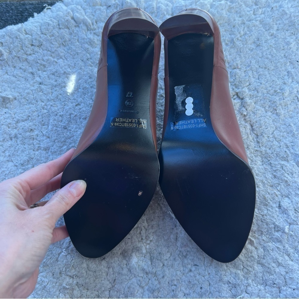 3.1 Phillip Lim 3.1 Lara Low Cut Brandy Leather Chelsea Heel Ankle Booties - Picture 5 of 14